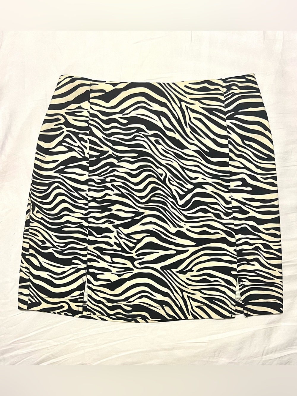 Love on a Hanger Zebra-Print Skirt Size 3